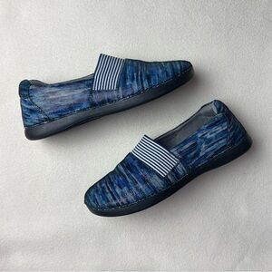 Alegria Blue Sparkle Striped Slip-On Comfort Slip-Resistant Flat Shoes Size 40